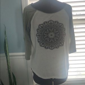 Billabong 3/4 sleeve raglan tee